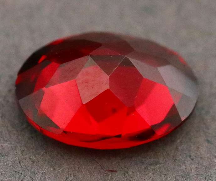 Stunning 2.04ct untreated Garnet center stone