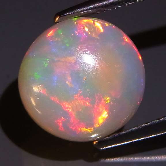 Full body flashing 2.08ct Rainbow Opal