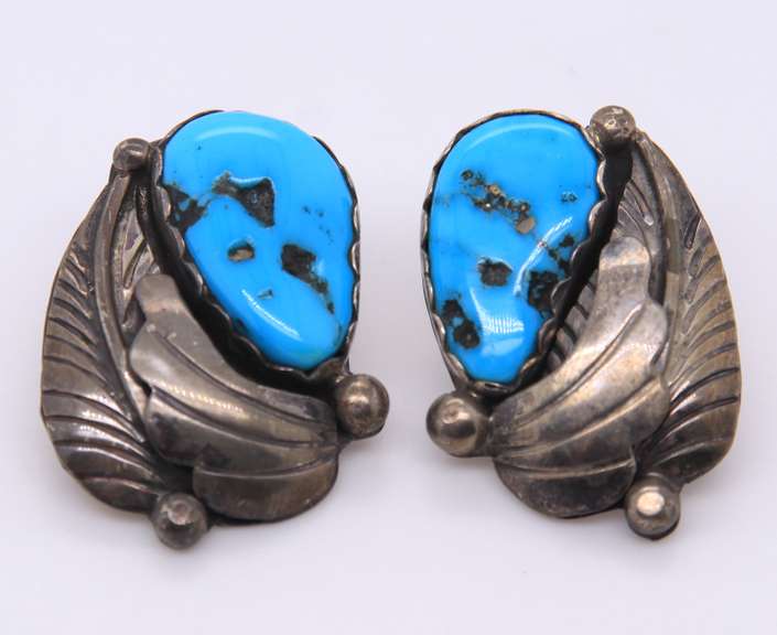 Vintage Sterling Silver Signed Turquise Earrings