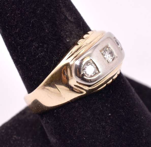 Men's Stunning Diamond Ring in 14KT