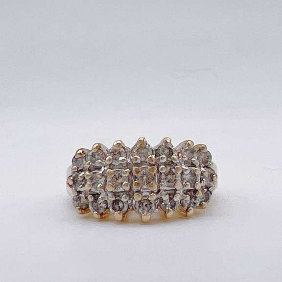 14kt Gold & Diamond Ring