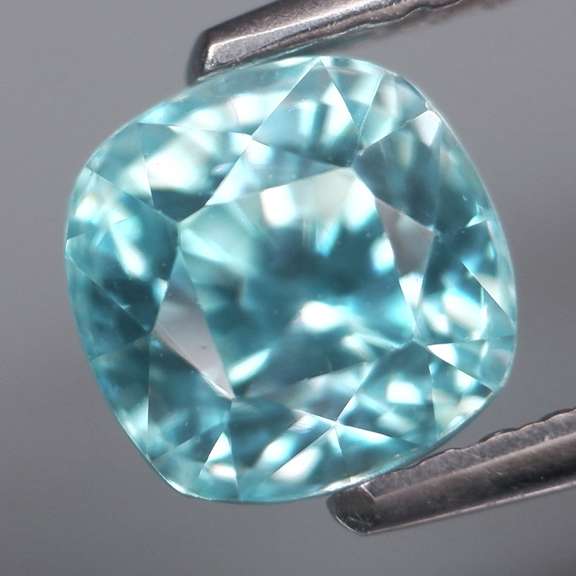 Glittering 2.14ct diamond luster blue Zircon