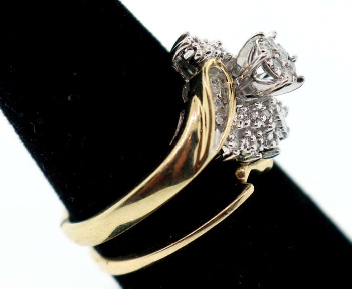 Floral Diamond Cluster 10k Gold Ring surrounded by Sparkling Diamonds