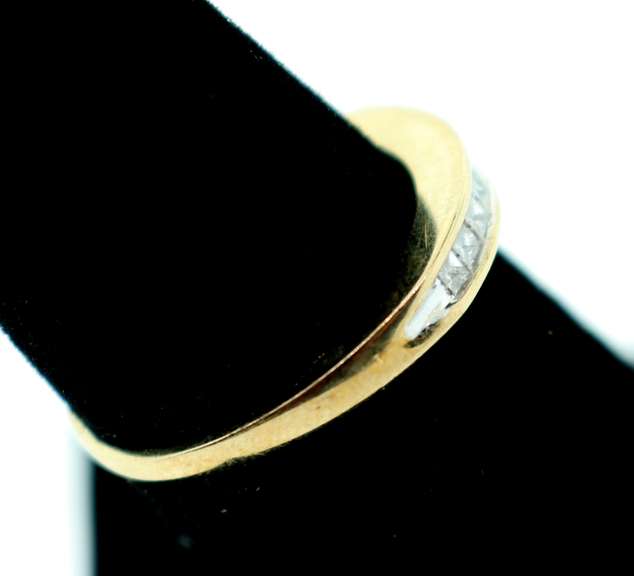 Elegant 10k Gold Channel Set Diamond Ring