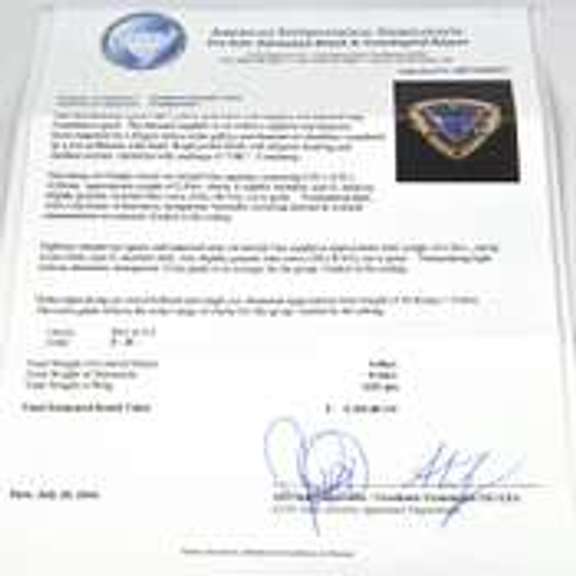 Breathtaking Sapphire & Diamond Ring in 18KT Yellow Gold