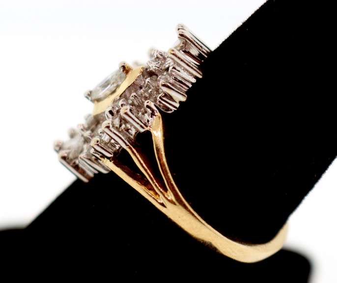 Snowflake Diamond Halo Ring with 10k Gold