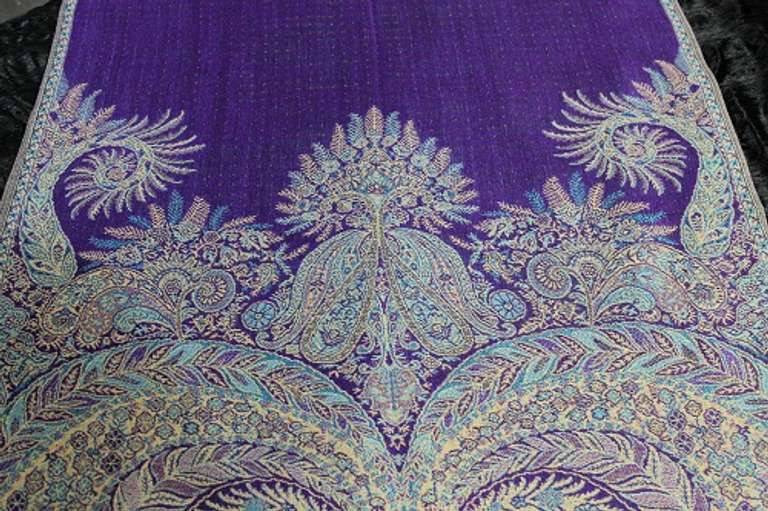 A Very Unique Design Lady's Scarf