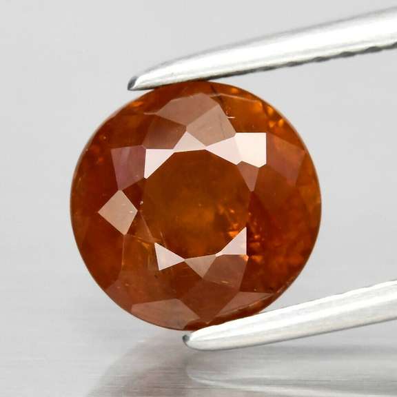 Amazing top red orange 2.87ct Namibian Garnet solitaire