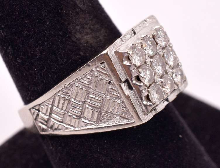 Incredible Men's Approx. 0.90CTW Diamond Ring in 14K White Gold