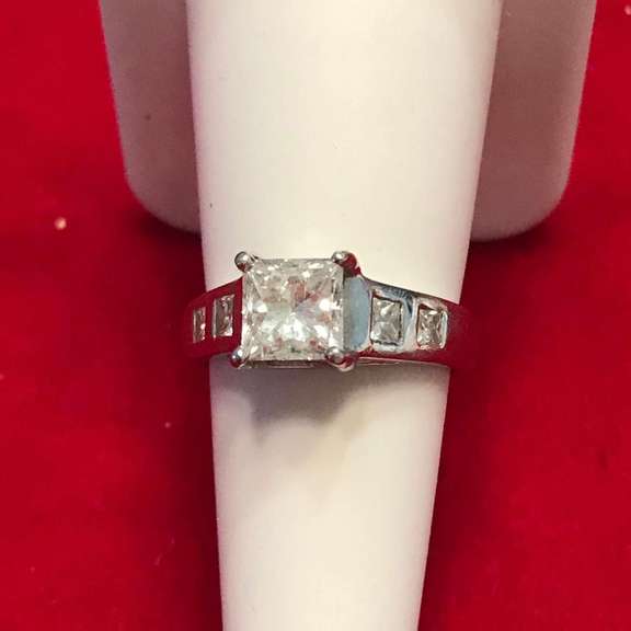 ladies platinum diamond engagement ring 1.80 carat