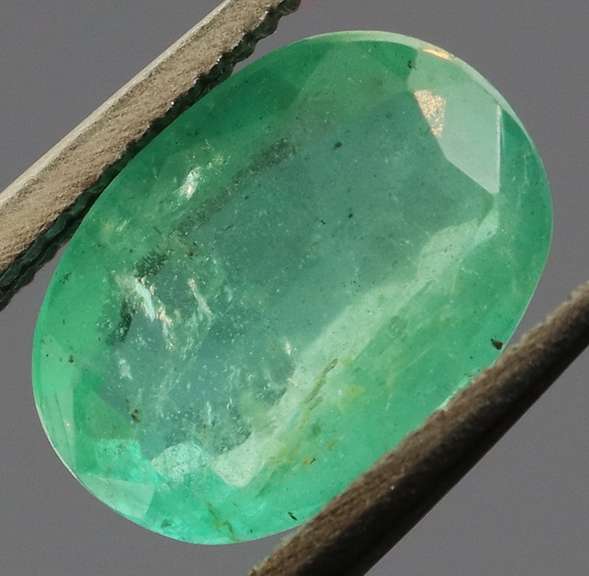 Fantastic color! 1.49ct vibrant green Colombian Emerald