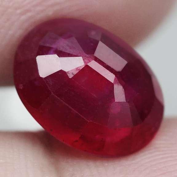 Vivid blood red 4.55ct Ruby from Mozambique