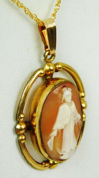 Vintage Gold Filled Jesus Cameo & Chain