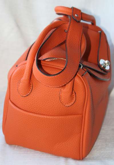 Fine Stylish Leather Bag with Designer look