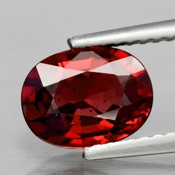 Amazing 1.74ct UNTREATED ruby red Rhodolite Garnet