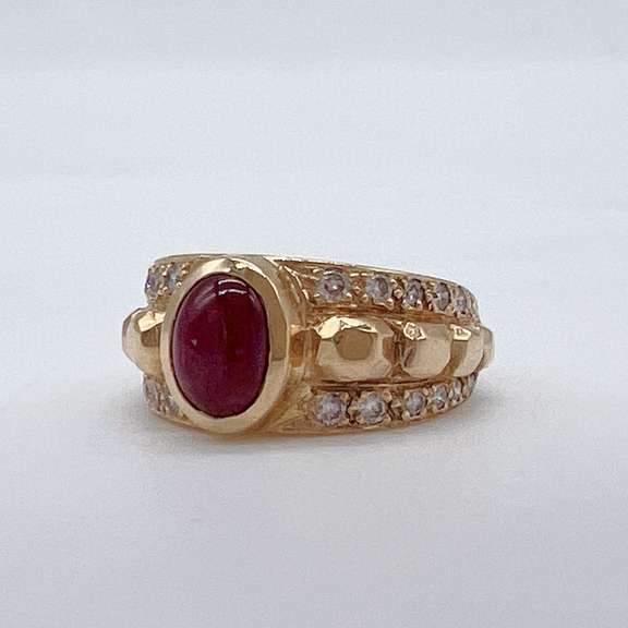 18kt Yellow Gold, Ruby, & Diamond Band Ring