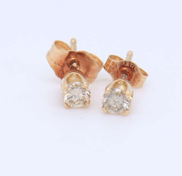 Elegant Yellow gold 0.15ctw Diamond Stud Earrings