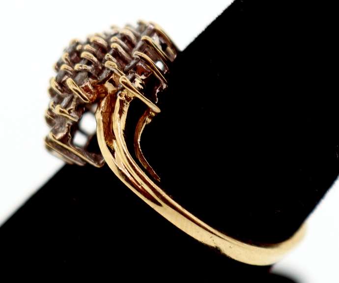 Diamond Swirl Cluster Ring with 10k Gold
