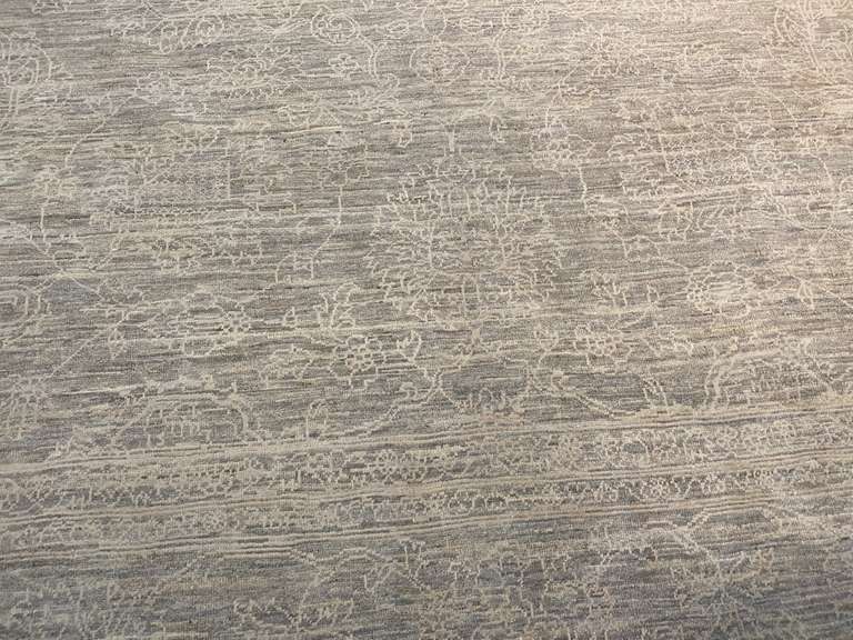EXQUISITE MUTED RUG 8x10