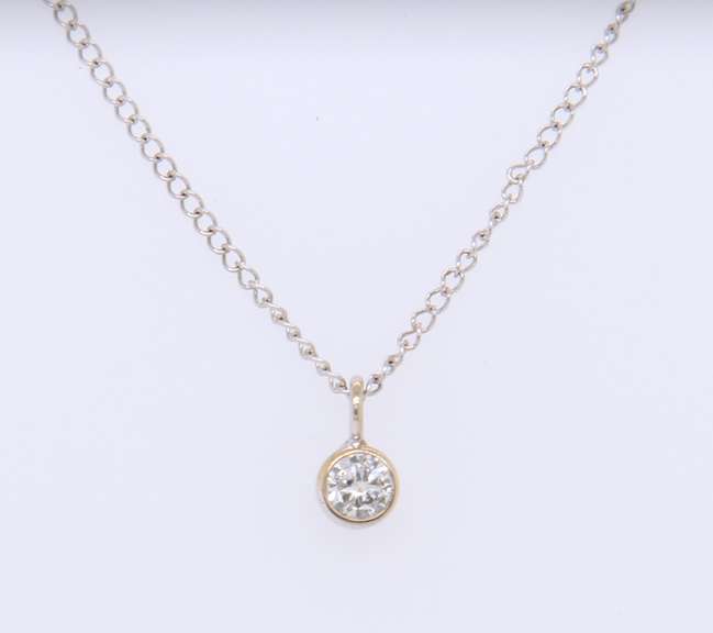 Elegant 14kt WG Round Diamond Bezel Set Necklace