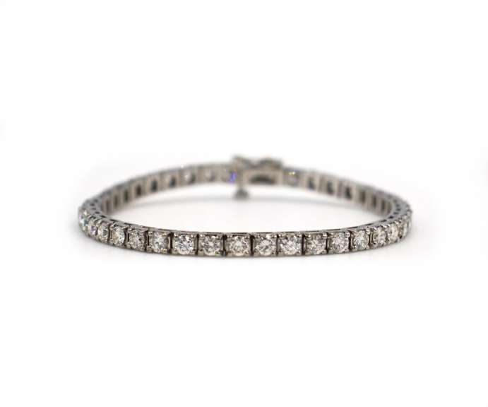 Elegant 6.30ctw Diamond Tennis Bracelet in 18K W/ Cert