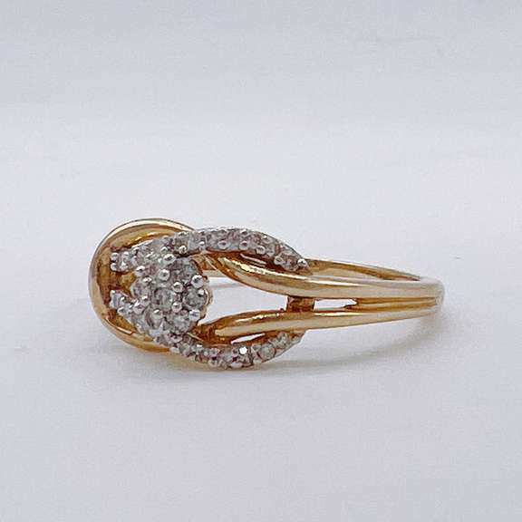 14kt Gold & Diamond Ring