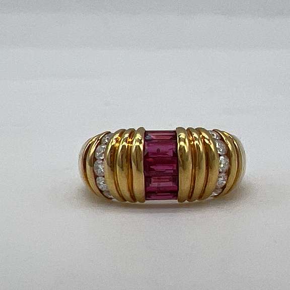 18kt Gold, Ruby, & Diamond Ring
