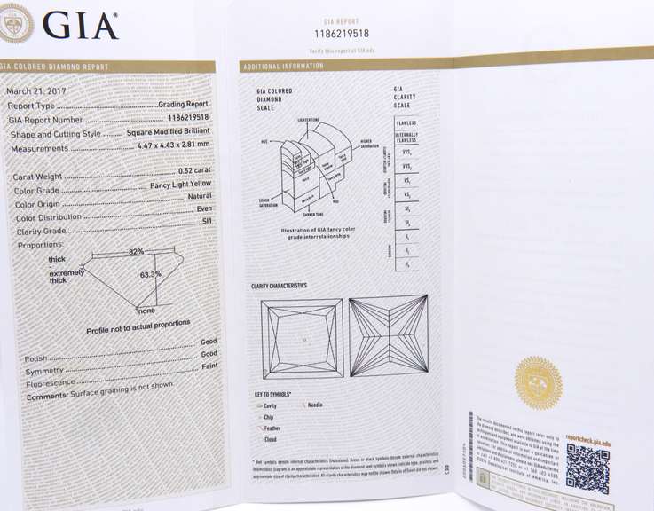 Lovely White Gold Princess Cut Diamond Engagement Ring