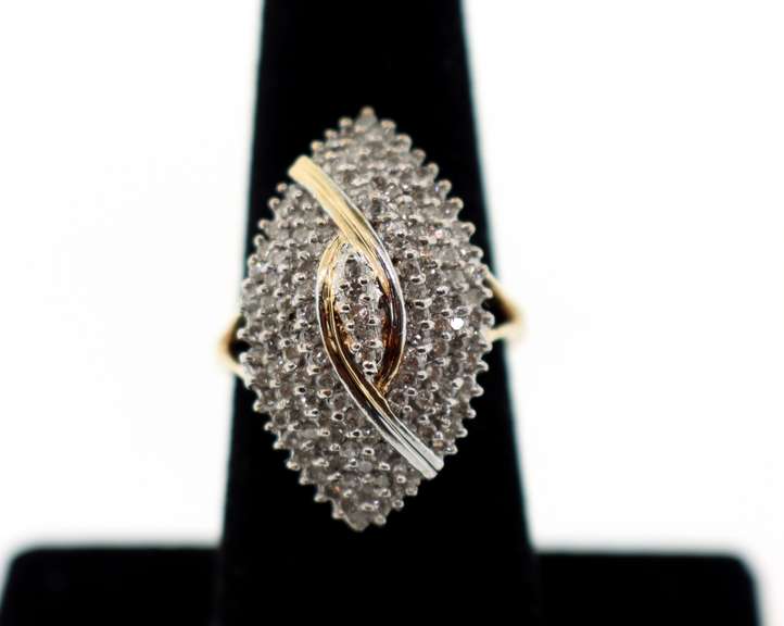 Sophisticated Glimmering Diamond Ring with 10k Gold