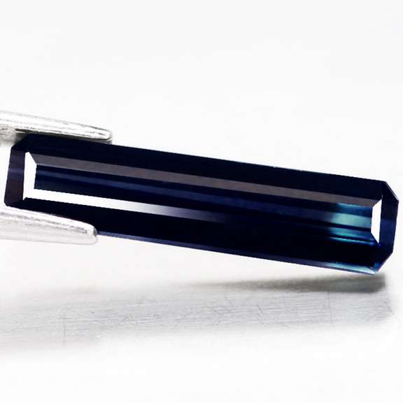 Elegant 1.47ct 15mm untreated bi-color Tourmaline