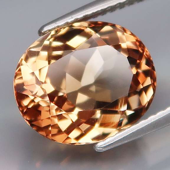 Amazing 6.57ct amber Imperial Topaz