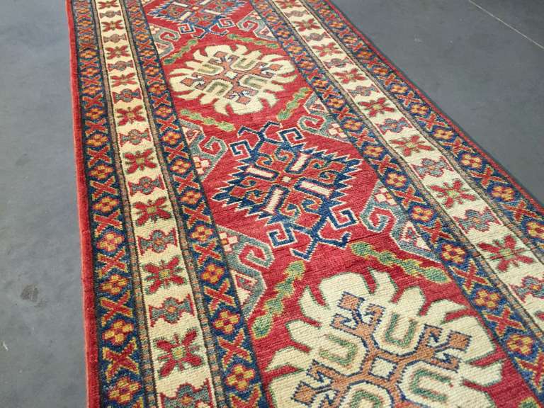 STUNNING FINE KAZAK 11' RUNNER