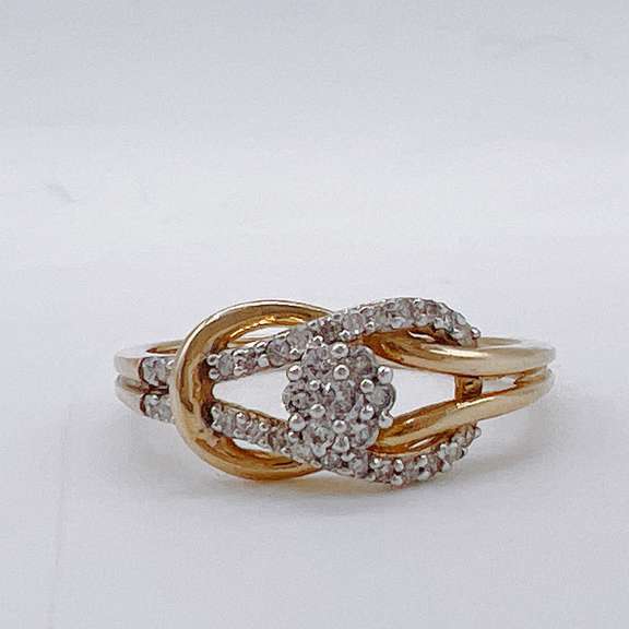 14kt Gold & Diamond Ring