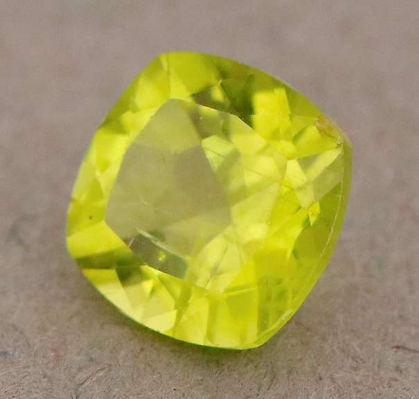 Large 1.54ct Burma green Peridot