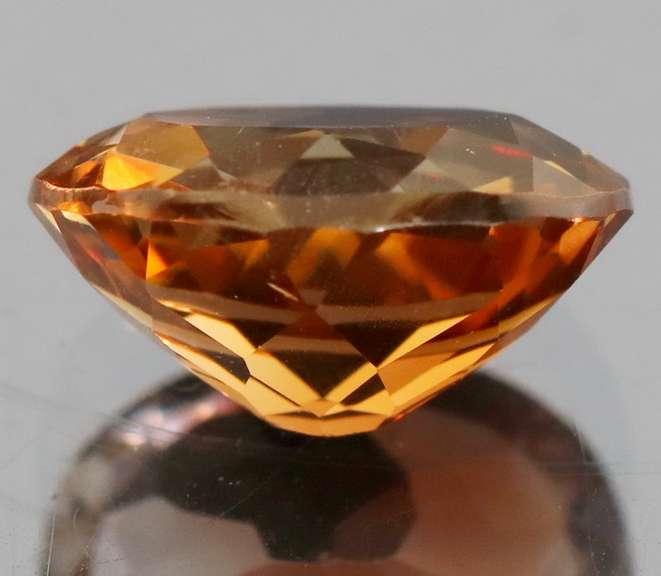 Simply gorgeous 4.40ct orange amber Imperial Topaz