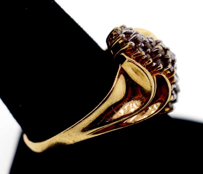 Gorgeous Wavy 10k Gold Diamond Ring