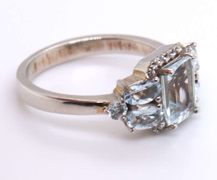Vintage Sterling Silver Cubic Zirconia Ring