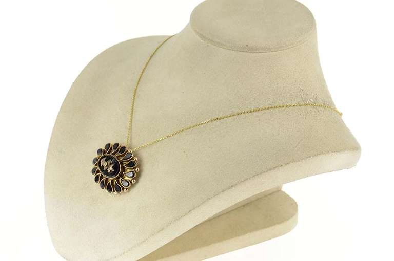 14K Yellow Gold Victorian Ornate Oval Black Onyx Mourning Pin/Brooch