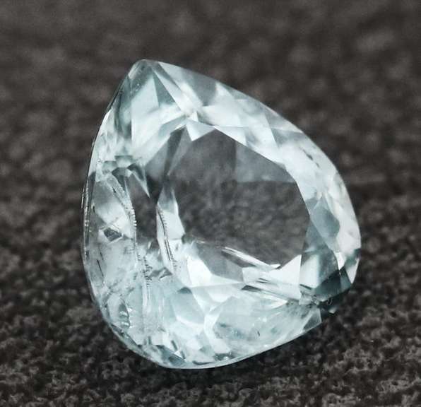 Simply ravishing 1.47ct full fire Aquamarine