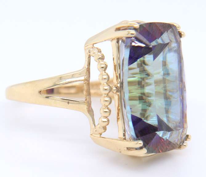 Pleasing Yellow Gold Mistic Topaz Ring