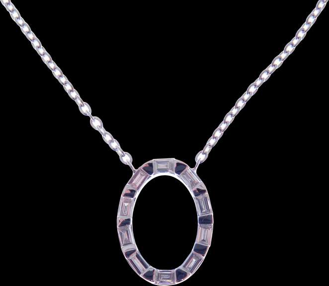 Sophisticated 18kt White Gold Necklace With Oval Diamond Pendant