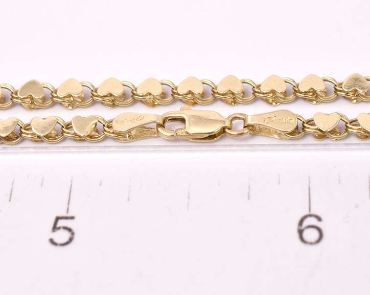Wonderful Heart Link Necklace in 14K Yellow Gold
