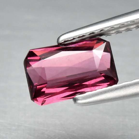 Simply lovely 1.12ct violet pink Rhodolite Garnet