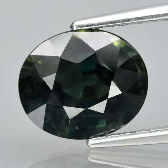 Heated only! 3.01ct blue green Sapphire