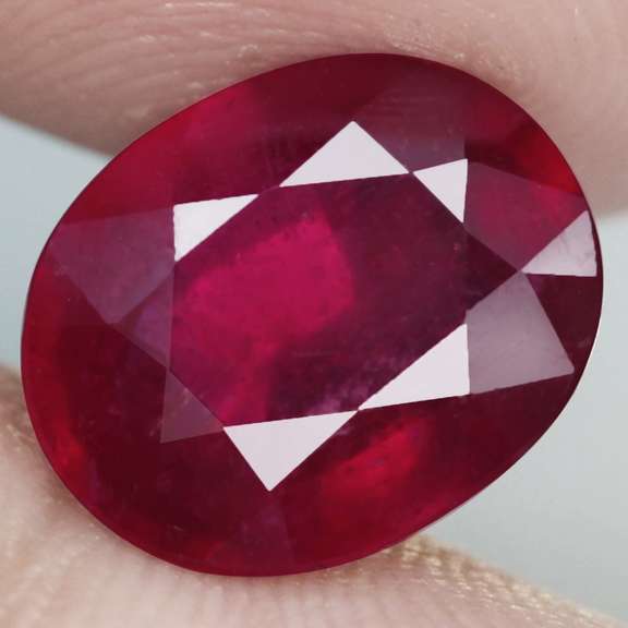 Vivid blood red 4.55ct Ruby from Mozambique