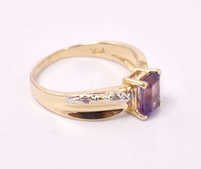 Lovely Amethyst Ring in 14KT Gold