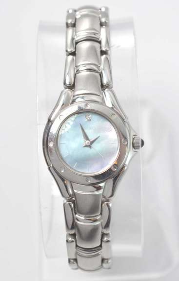 Seiko Mother-Of-Pearl Dial Ladies Watch, Pre-Owned.