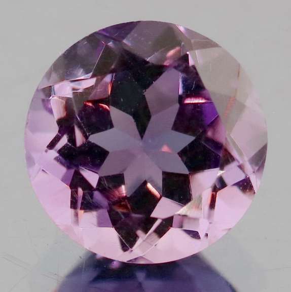 Eye catching 3.86ct natural Amethyst solitaire