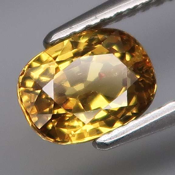 Rare collectors 1.67ct YELLOW Malaya Garnet