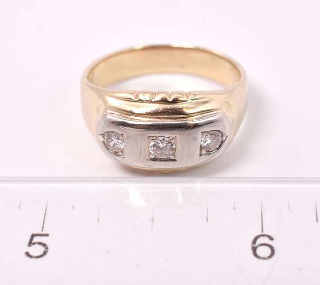 Men's Stunning Diamond Ring in 14KT